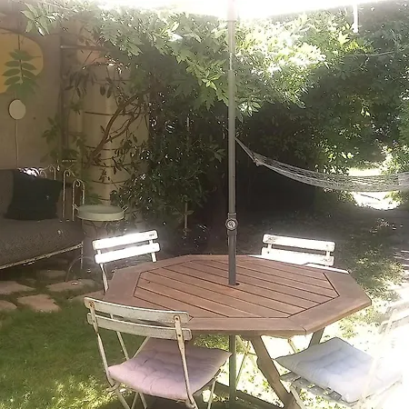 Dans Provencale, Jardins Et 3vtt Disponibles *